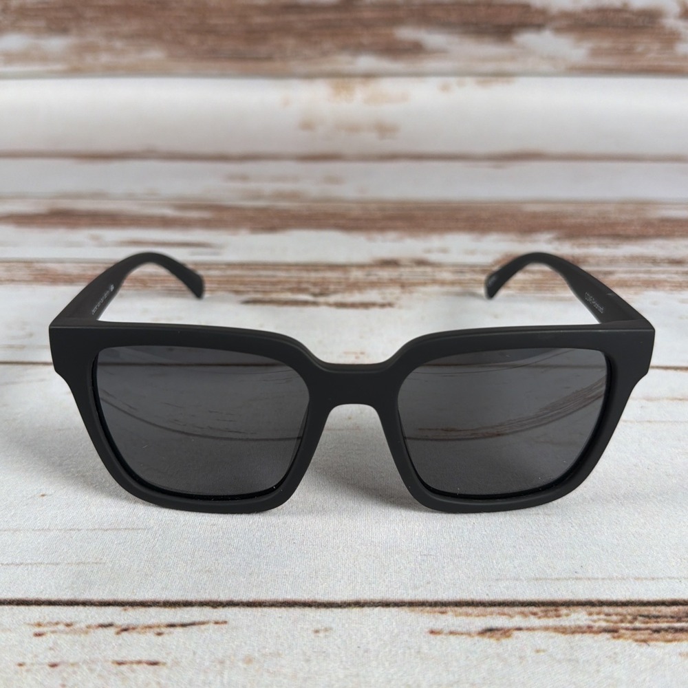 Detour Cove Black Polarized Sunglasses Square Frame Used